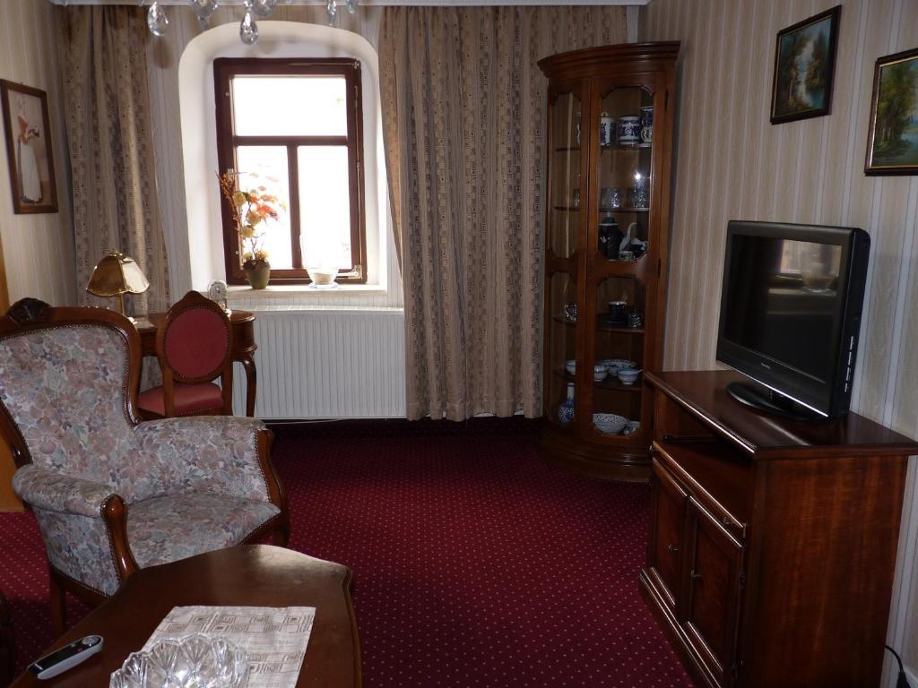 Hotel Zur Traube Freyburg Room photo
